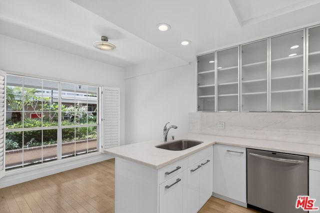 4338 Redwood Avenue B114, Marina Del Rey, CA 90292
