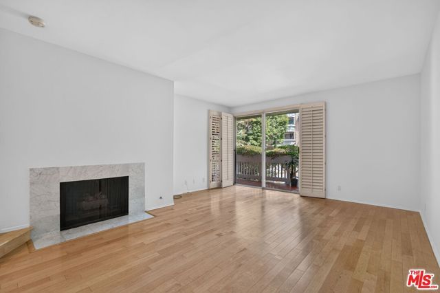 4338 Redwood Avenue B114, Marina Del Rey, CA 90292