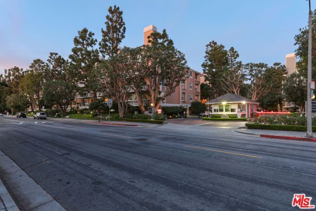 4338 Redwood Avenue B114, Marina Del Rey, CA 90292