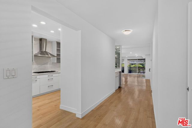 4338 Redwood Avenue B114, Marina Del Rey, CA 90292