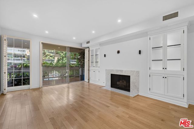 4338 Redwood Avenue B114, Marina Del Rey, CA 90292