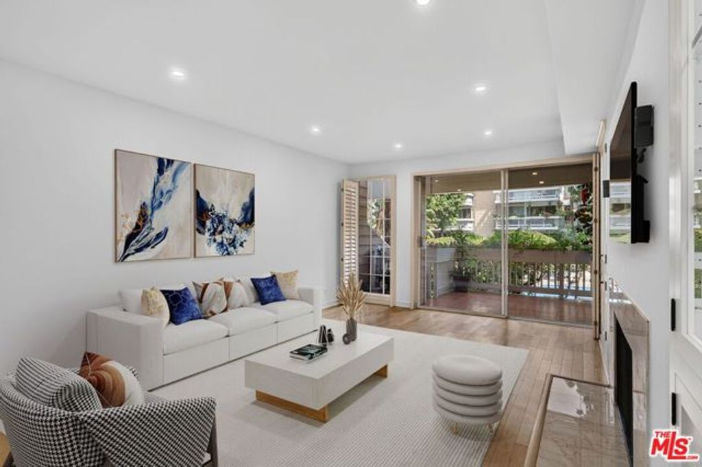 4338 Redwood Avenue B114, Marina Del Rey, CA 90292