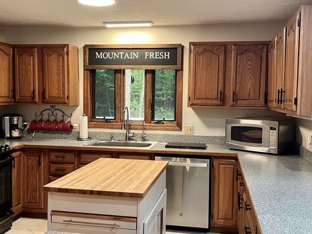 119 Old Coach Road, New Boston, NH 03070