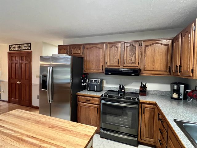119 Old Coach Road, New Boston, NH 03070
