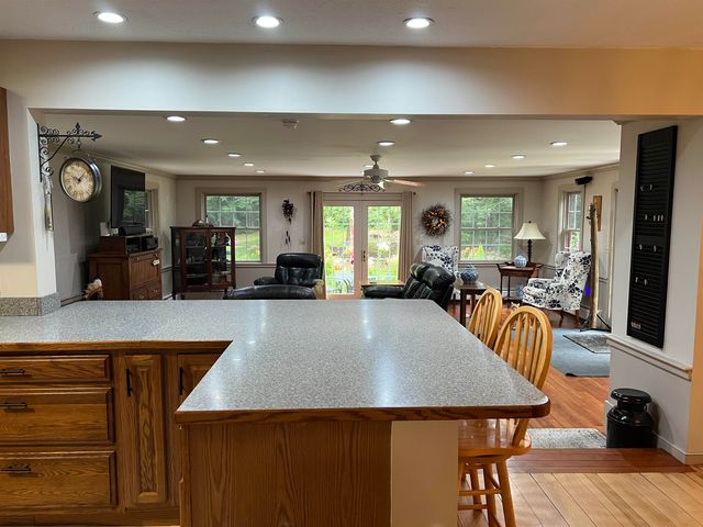 119 Old Coach Road, New Boston, NH 03070