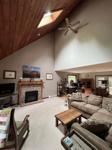 119 Old Coach Road, New Boston, NH 03070