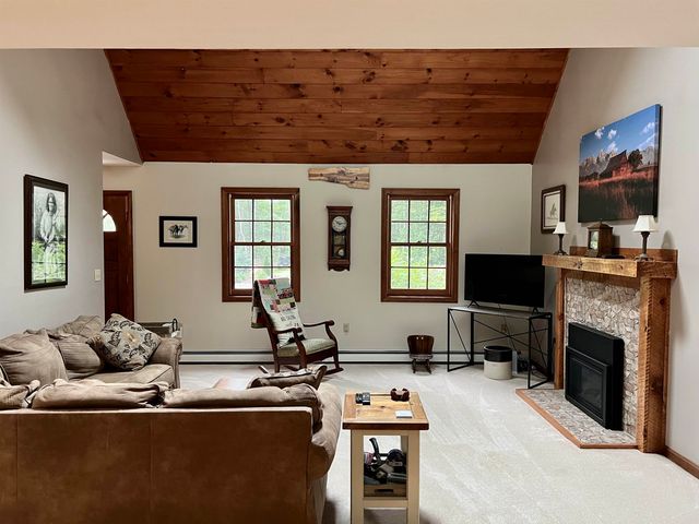 119 Old Coach Road, New Boston, NH 03070