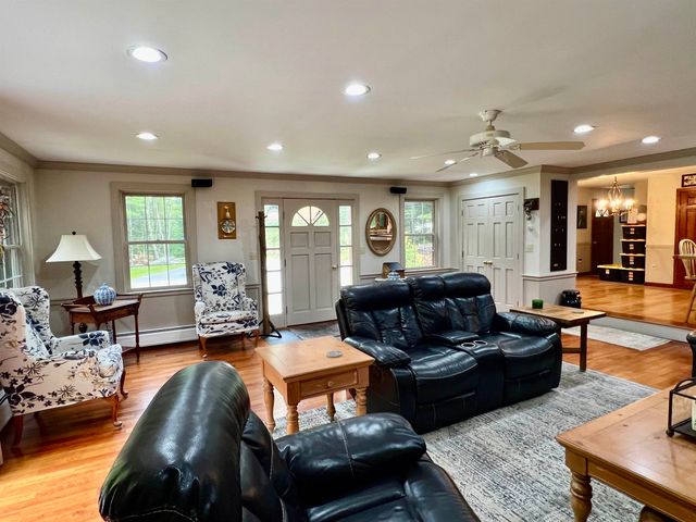 119 Old Coach Road, New Boston, NH 03070