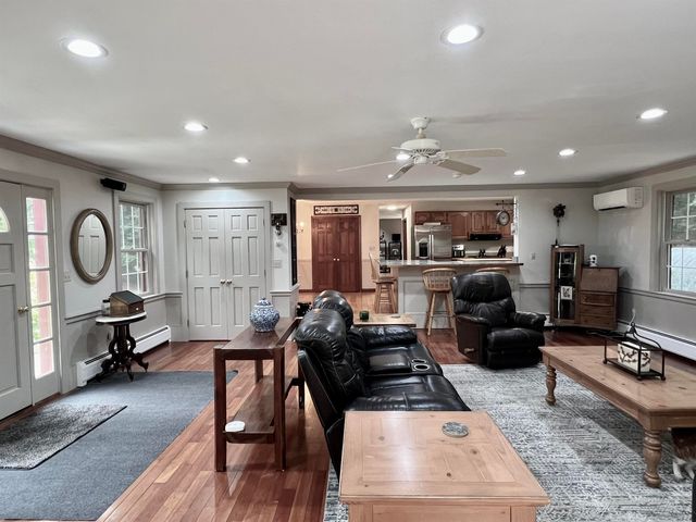 119 Old Coach Road, New Boston, NH 03070