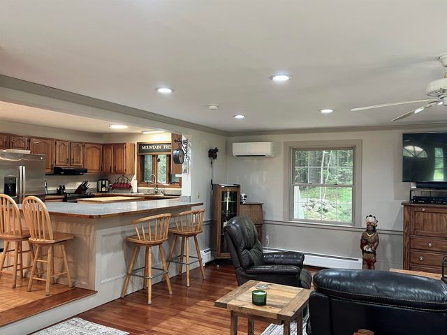 119 Old Coach Road, New Boston, NH 03070