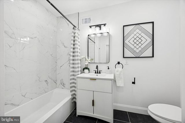 2340 MCCLELLAN ST, Philadelphia, PA 19145