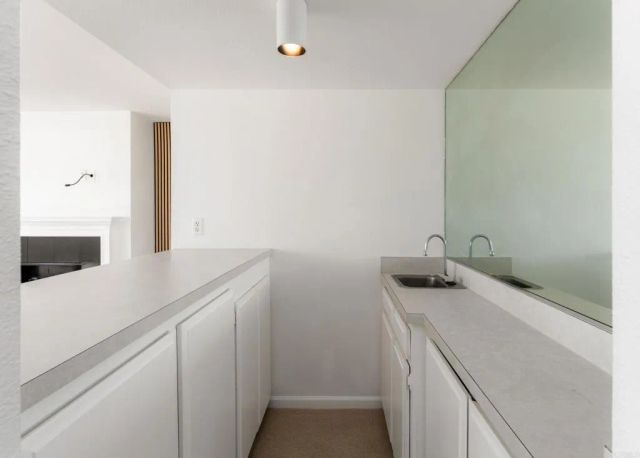 2420 Torrey Pines Road B303, La Jolla, CA 92037