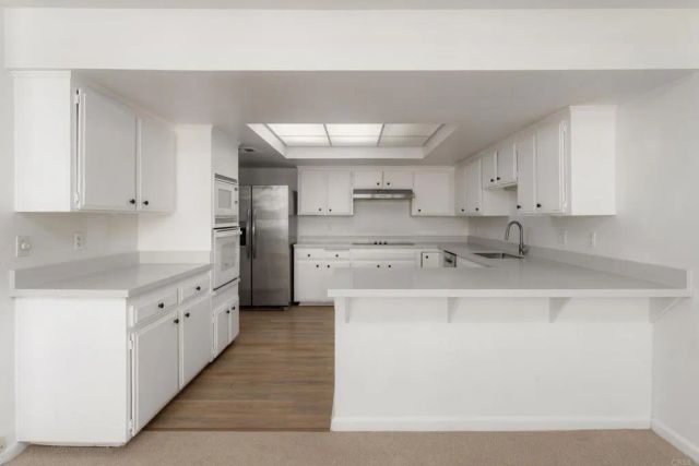 2420 Torrey Pines Road B303, La Jolla, CA 92037