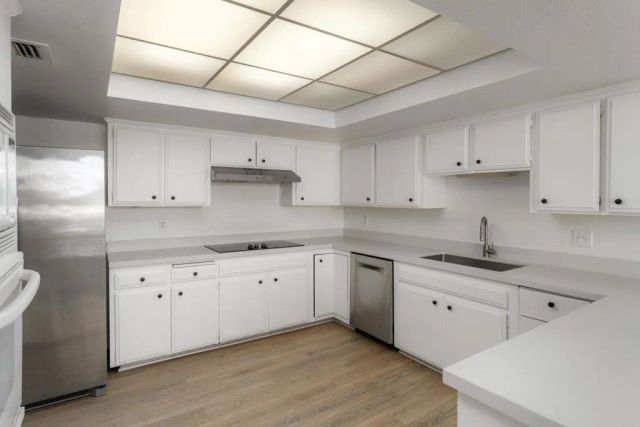 2420 Torrey Pines Road B303, La Jolla, CA 92037