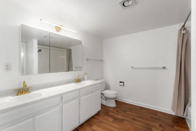 2420 Torrey Pines Road B303, La Jolla, CA 92037