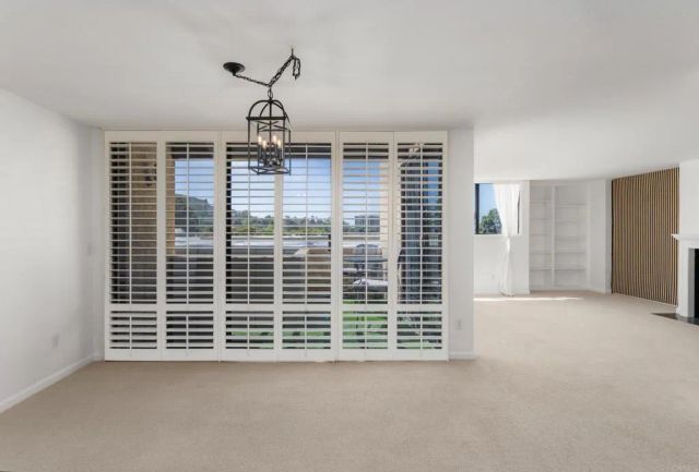 2420 Torrey Pines Road B303, La Jolla, CA 92037