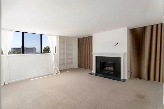 2420 Torrey Pines Road B303, La Jolla, CA 92037