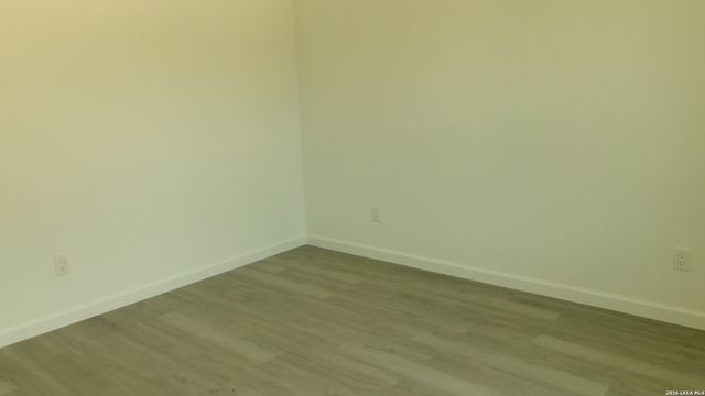 1880 Cottonwood Rd, Fischer, TX 78623