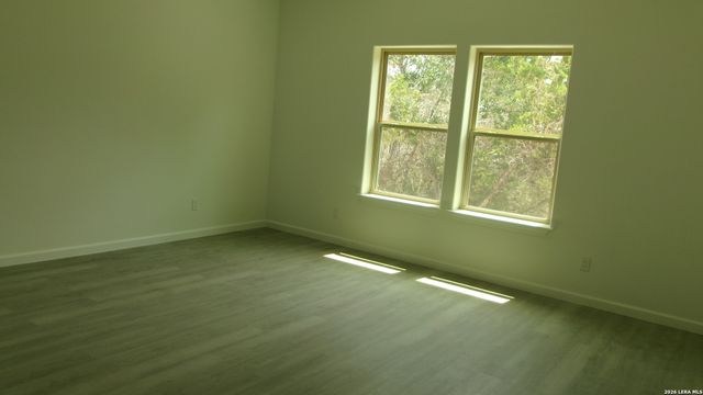 1880 Cottonwood Rd, Fischer, TX 78623