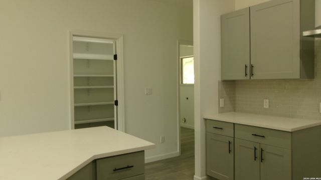 1880 Cottonwood Rd, Fischer, TX 78623