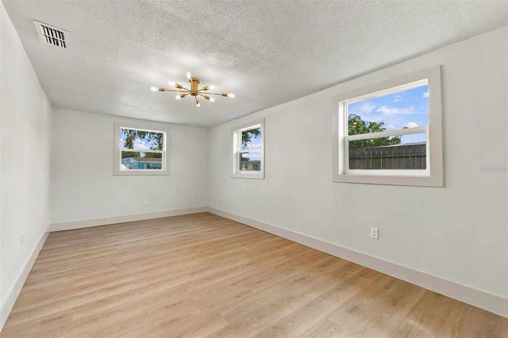Image 19 of property listing at 4531 W FERN STREET, Tampa, FL 33614