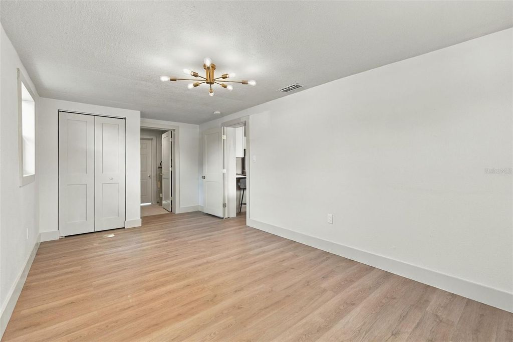 Image 20 of property listing at 4531 W FERN STREET, Tampa, FL 33614