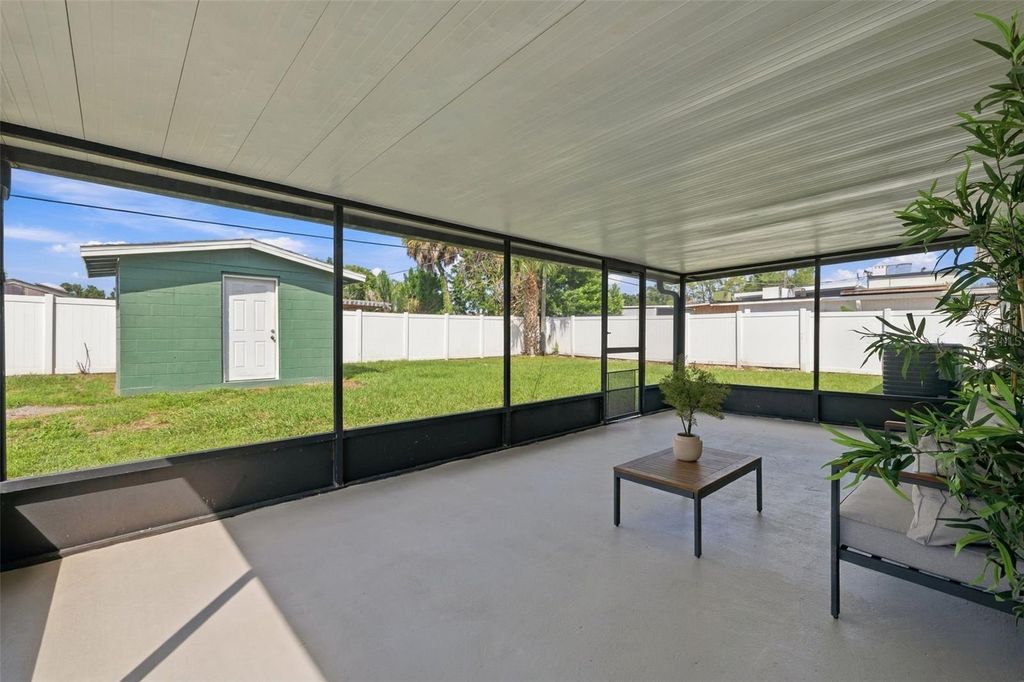 Image 22 of property listing at 4531 W FERN STREET, Tampa, FL 33614