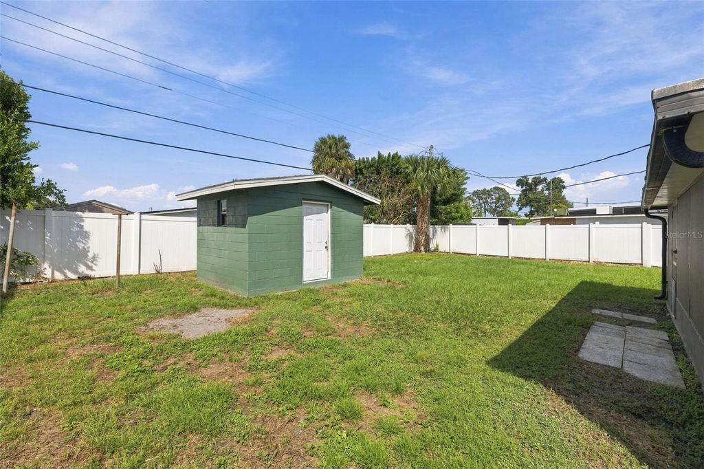 Image 24 of property listing at 4531 W FERN STREET, Tampa, FL 33614