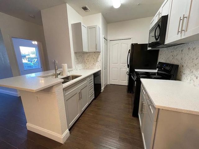 5821 LEGACY CRESCENT PLACE 102, Riverview, FL 33578