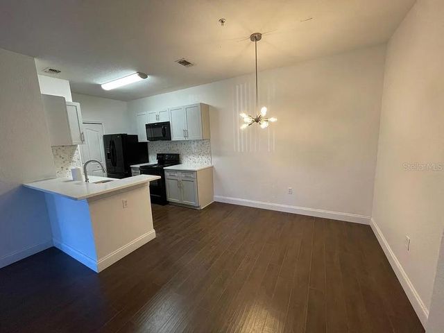5821 LEGACY CRESCENT PLACE 102, Riverview, FL 33578