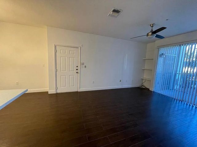 5821 LEGACY CRESCENT PLACE 102, Riverview, FL 33578