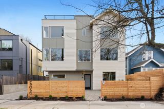 806 34th Avenue, Seattle, WA 98122