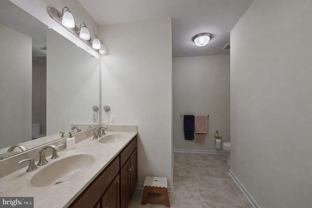 1043 HALIFAX PL, Hamilton, NJ 08619