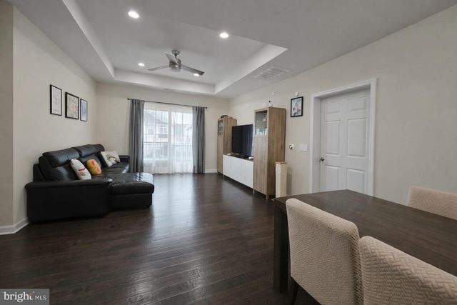 1043 HALIFAX PL, Hamilton, NJ 08619