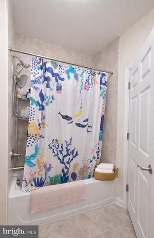 1043 HALIFAX PL, Hamilton, NJ 08619