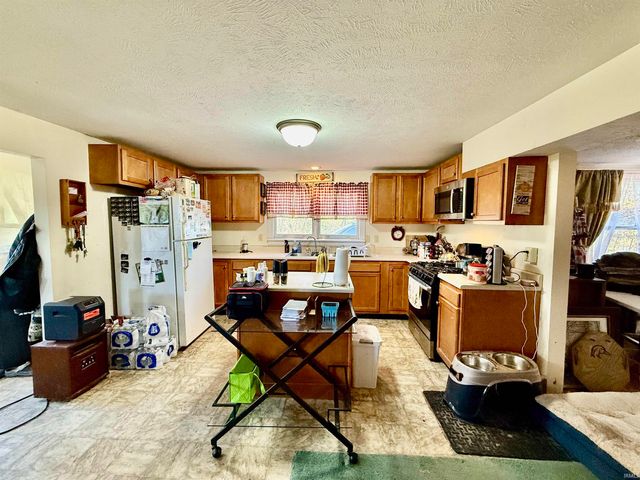 10140 E State Road 10, Culver, IN 46511