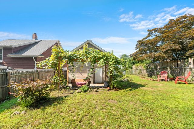 93 5th Street, Norwich, CT 06360