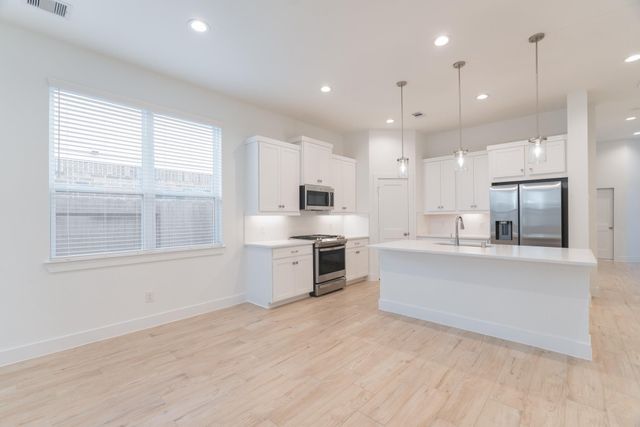 10747 Pine Pink, Conroe, TX 77385