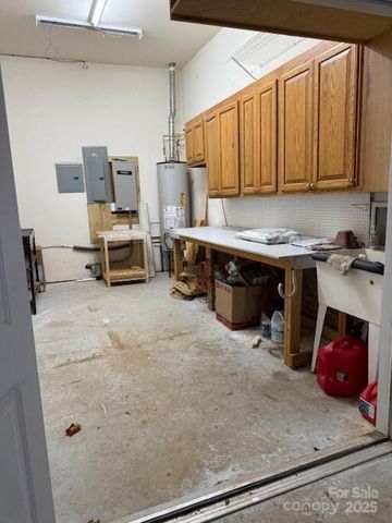 10219 Windtree Lane, Charlotte, NC 28215