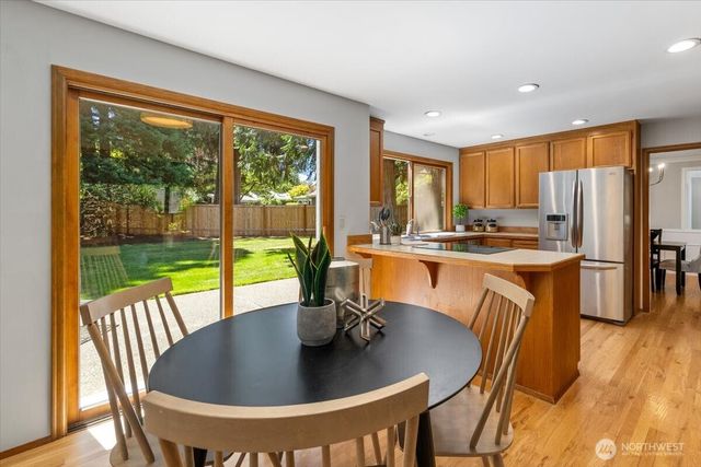 20315 NE 39th Street, Sammamish, WA 98074