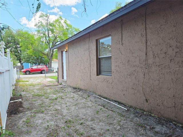 1617 E IDELL STREET, Tampa, FL 33604
