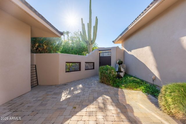 12243 N TWIN DEER Run, Fountain Hills, AZ 85268