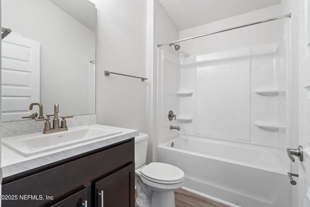 8309 HELMSLEY Boulevard, Jacksonville, FL 32219