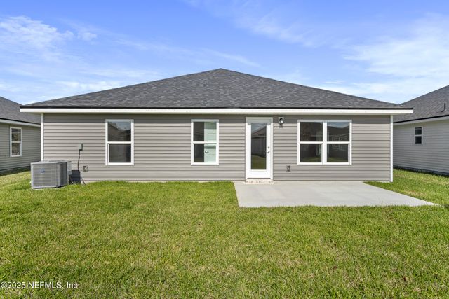 8309 HELMSLEY Boulevard, Jacksonville, FL 32219