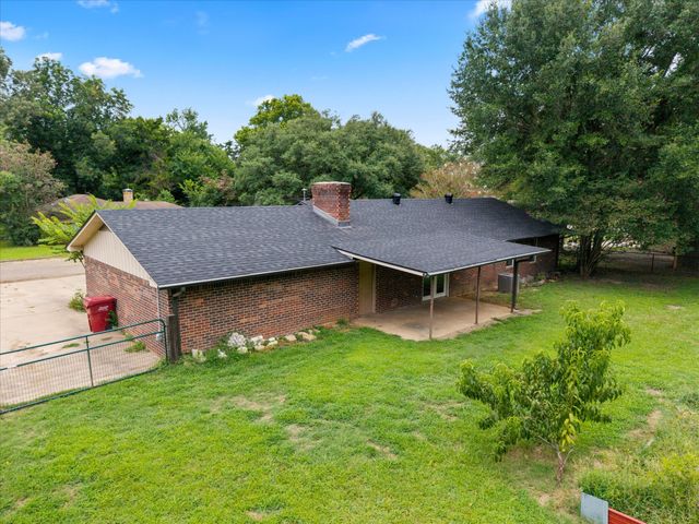 524 Park Lane, Mount Vernon, TX 75457