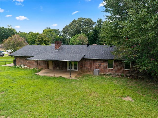 524 Park Lane, Mount Vernon, TX 75457