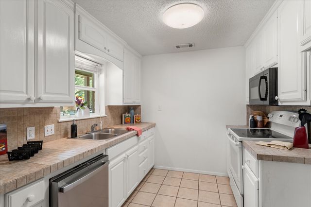 524 Park Lane, Mount Vernon, TX 75457