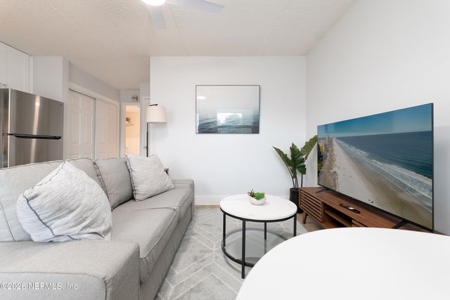 130 10TH Avenue N 1-8, Jacksonville Beach, FL 32250