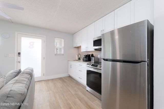 130 10TH Avenue N 1-8, Jacksonville Beach, FL 32250