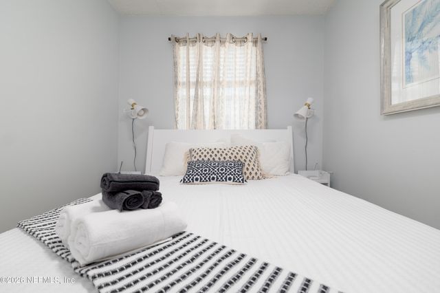 130 10TH Avenue N 1-8, Jacksonville Beach, FL 32250